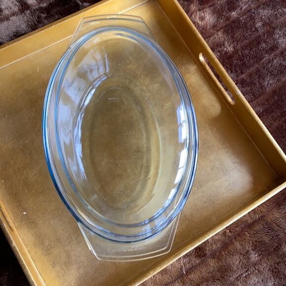 Large Marinex Glass Oval Baking Dish w/ Lid - Picture 2 of 8